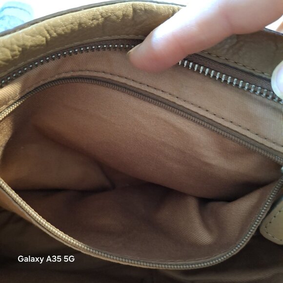 RARE FOSSIL Riley Camel Leather Messenger Bag Purse Crossbody Women Classic - Picture 10 of 13